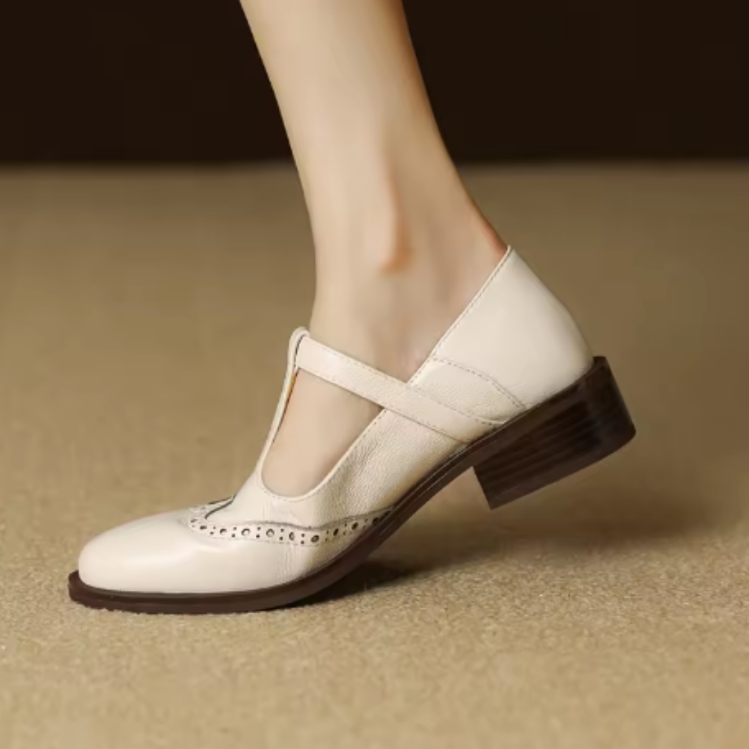 Manon | Mary Jane Schoenen