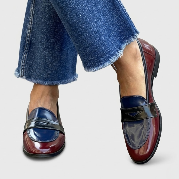 Claudia™ | Contrast mocassins