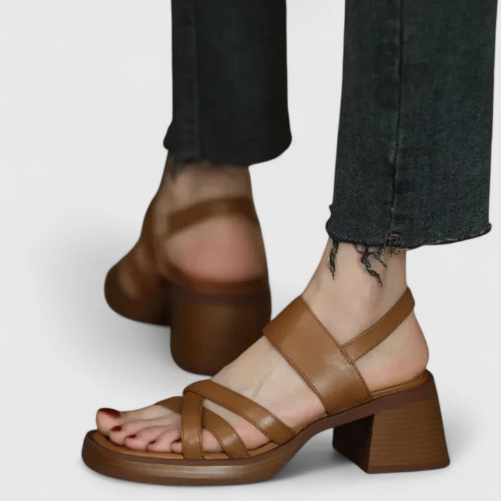Celeste - Sandalen croisées elegante