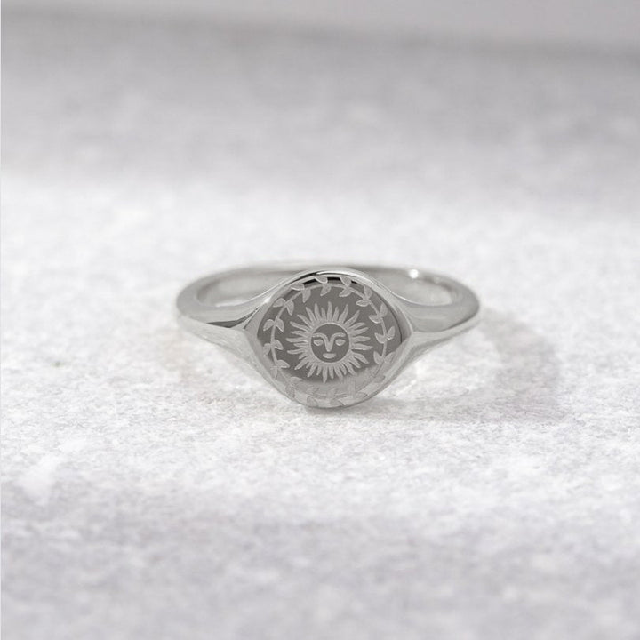 Gouden ring voor de zomerzonnewende
